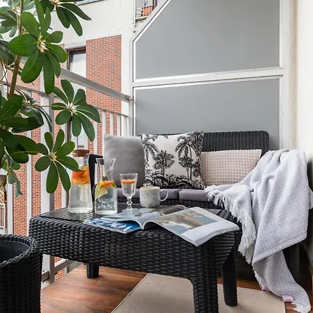 Ts New Town Comfy & Roomy דירה *