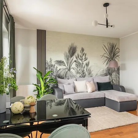 Ts New Town Comfy & Roomy Apartment *