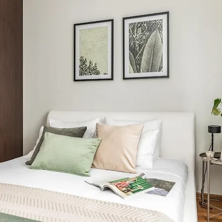 Ts New Town Comfy & Roomy Apartment *