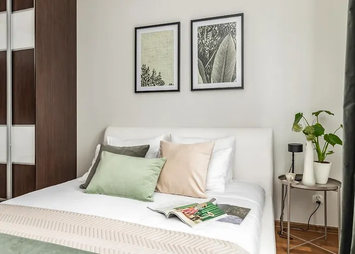 Ts New Town Comfy & Roomy דירה *